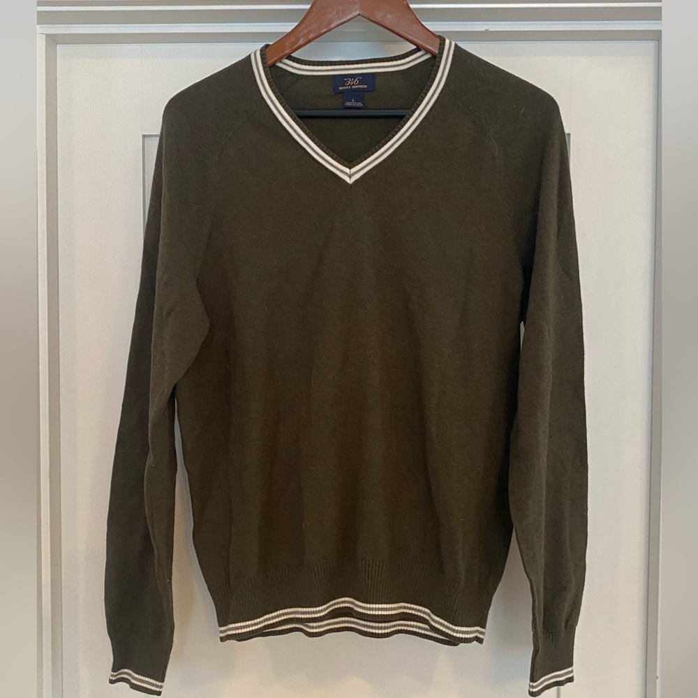 Brooks Brothers - Green V-Neck Sweater (L)